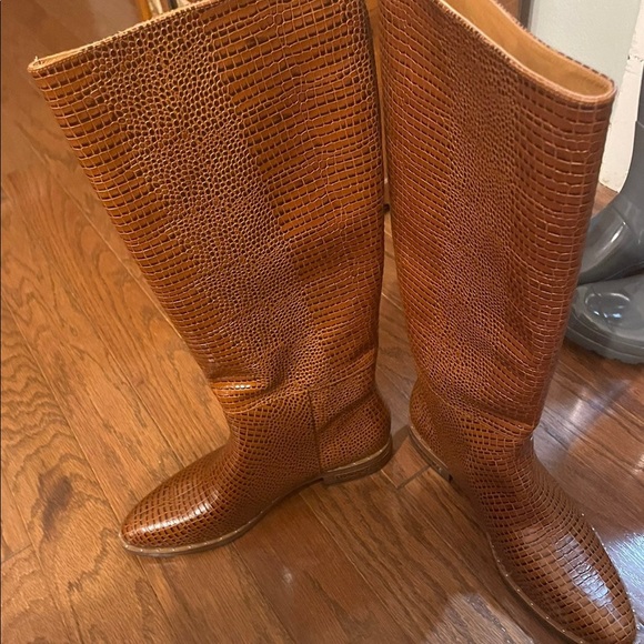 Fred Salvador all leather boots with wood heel. Brand new, never worn. - Picture 6 of 7